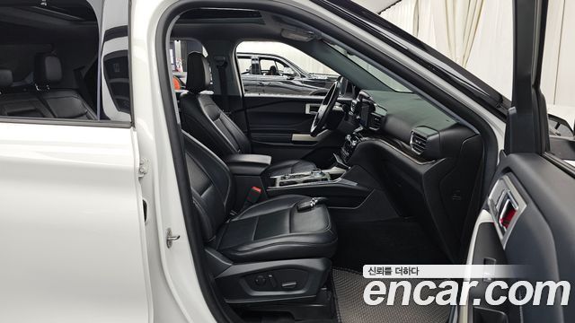 Ford Explorer (VI) 2.3 LimIted 4WD 2021 — фото 11