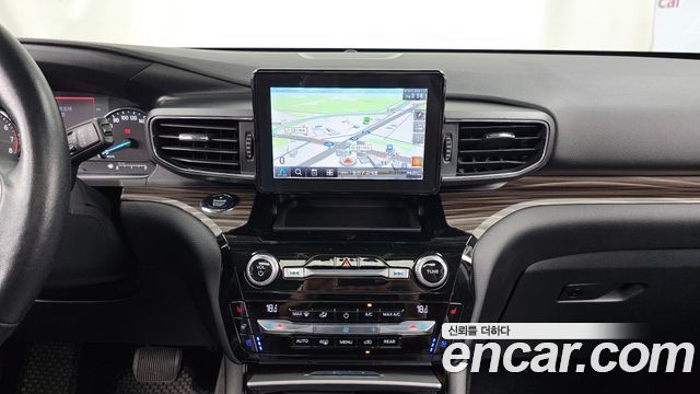 Ford Explorer (VI) 2.3 LimIted 4WD 2021 — фото 14