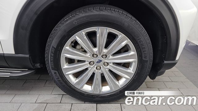 Ford Explorer (VI) 2.3 LimIted 4WD 2021 — фото 21