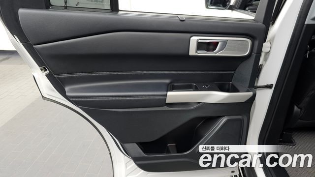 Ford Explorer (VI) 2.3 LimIted 4WD 2021 — фото 25
