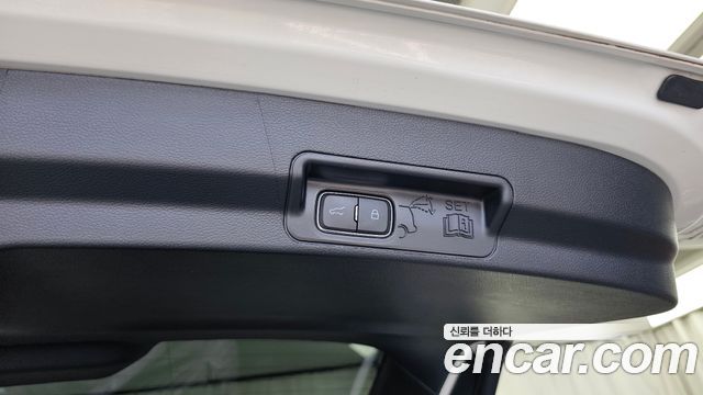 Ford Explorer (VI) 2.3 LimIted 4WD 2021 — фото 27