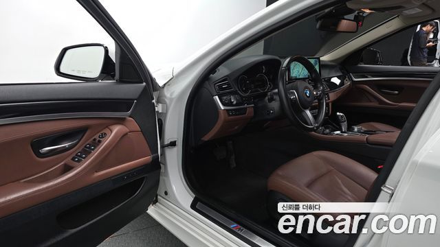 BMW 5 Series (F10) 520d M Aero Dynamic 2016 — фото 10