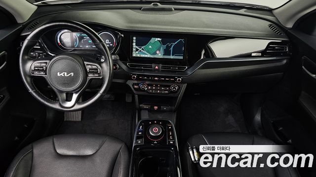 Kia Niro Plus Air 2024 — фото 7