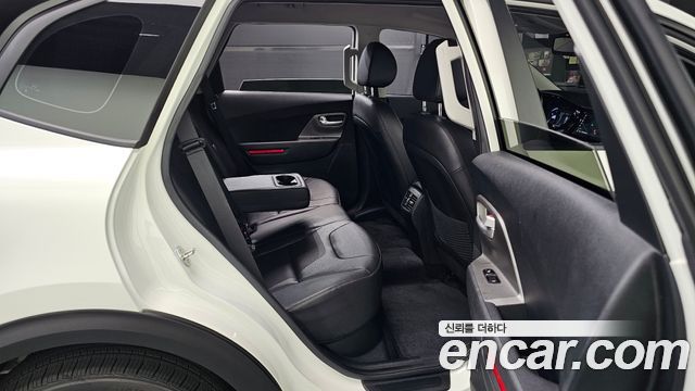 Kia Niro Plus Air 2024 — фото 11
