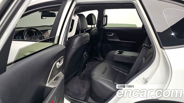 Kia Niro Plus Air 2024 — фото 12
