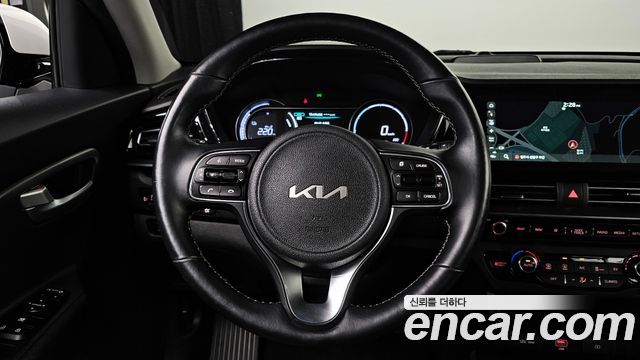 Kia Niro Plus Air 2024 — фото 14