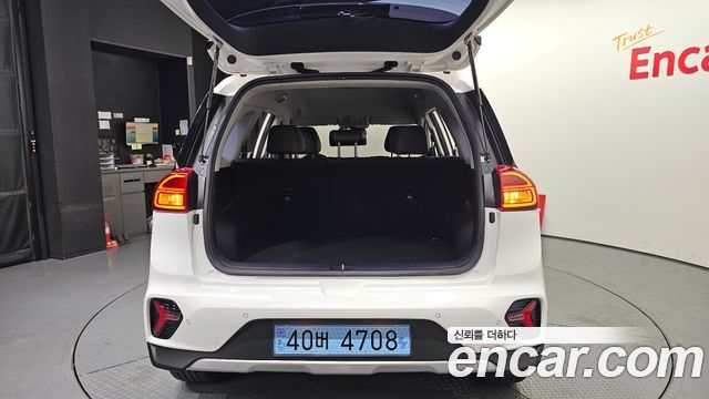 Kia Niro Plus Air 2024 — фото 17