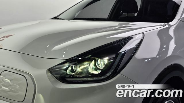 Kia Niro Plus Air 2024 — фото 22