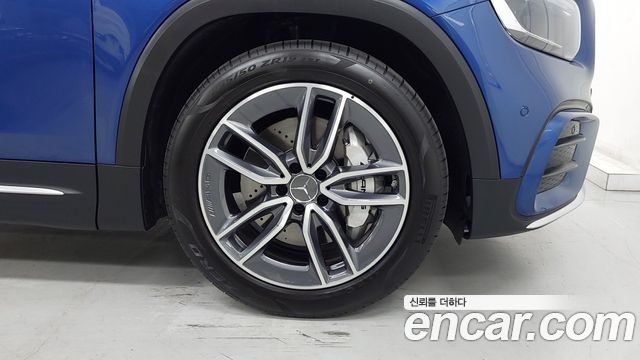 Mercedes-Benz GLB-Class (X247) AMG GLB35 4MATIC 2025 — фото 5