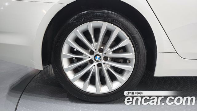 BMW 5 Series (G30) 520d Luxury Special Edition 2018 — фото 5