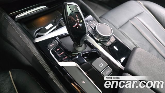 BMW 5 Series (G30) 520d Luxury Special Edition 2018 — фото 9
