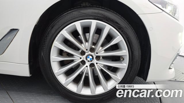 BMW 5 Series (G30) 520d Luxury Special Edition 2018 — фото 21