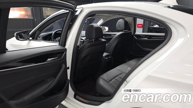 BMW 5 Series (G30) 520d Luxury Special Edition 2018 — фото 26