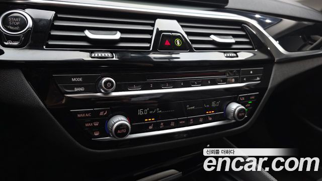 BMW 5 Series (G30) 520d Luxury Special Edition 2018 — фото 29