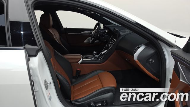 BMW 8 Series (G15) M850i xDrive Gran Coupe 2024 — фото 11