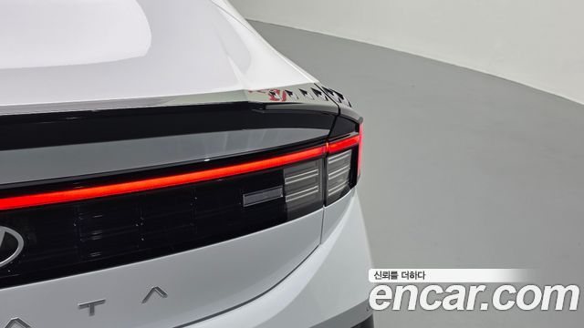 Hyundai Sonata The Edge (DN8) 2.0 Exclusive 2024 — фото 23