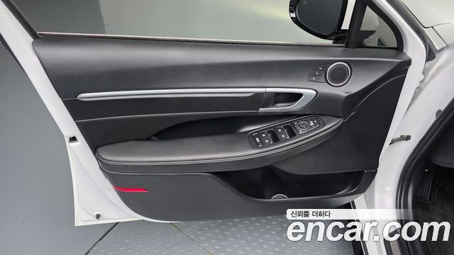 Hyundai Sonata The Edge (DN8) 2.0 Exclusive 2024 — фото 24