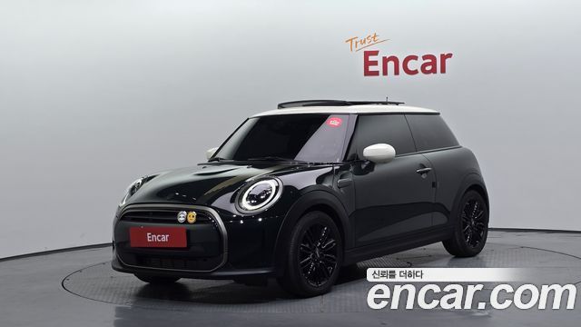 MINI Cooper 3Door Resolute Edition 3rd Gen 2023 — фото 1