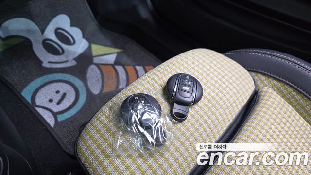 MINI Cooper 3Door Resolute Edition 3rd Gen 2023 — фото 14