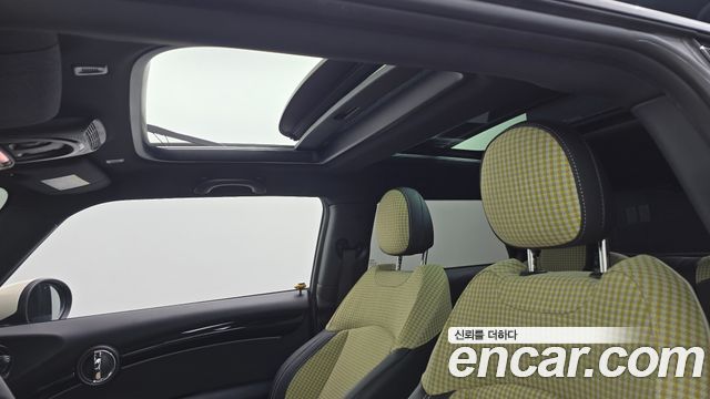 MINI Cooper 3Door Resolute Edition 3rd Gen 2023 — фото 16