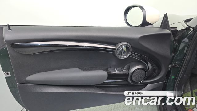 MINI Cooper 3Door Resolute Edition 3rd Gen 2023 — фото 24