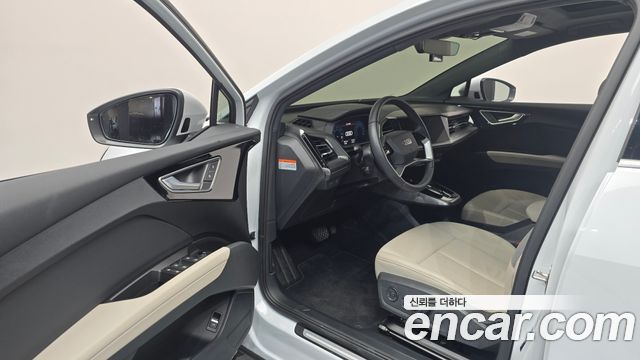 Audi Q4 e-tron (F4) 45 2025 — фото 10