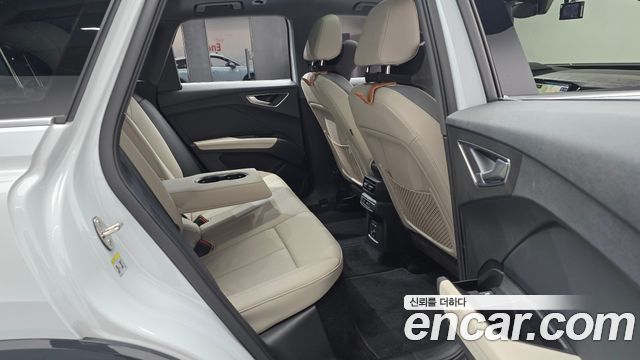 Audi Q4 e-tron (F4) 45 2025 — фото 11