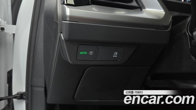 Audi Q4 e-tron (F4) 45 2025 — фото 16