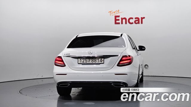 Mercedes-Benz E-Class (W213) E250 Avantgarde 2020 — фото 4