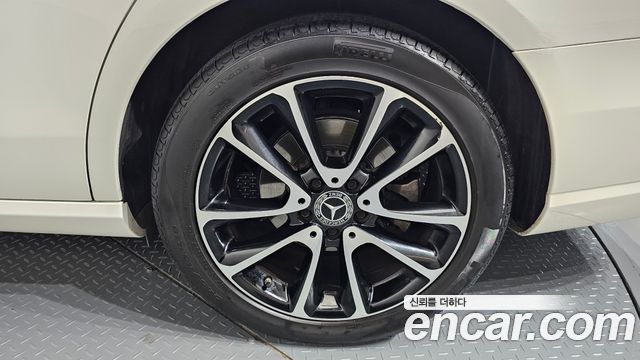Mercedes-Benz E-Class (W213) E250 Avantgarde 2020 — фото 21