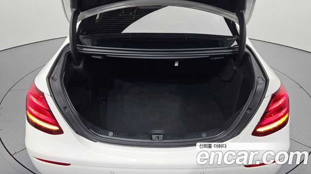 Mercedes-Benz E-Class (W213) E250 Avantgarde 2020 — фото 30