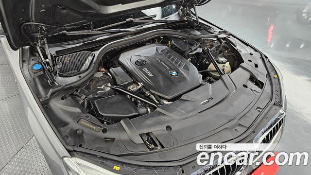 BMW 7 Series (G11) 740Ld xDrive M Sport 2018 — фото 6