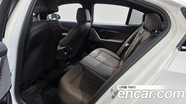 BMW 5 Series (G60) 523d M Sport 2026 — фото 20