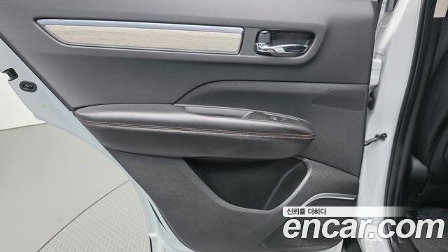 Renault Korea QM6 2.0 LPe Premiere 2WD 2021 — фото 25