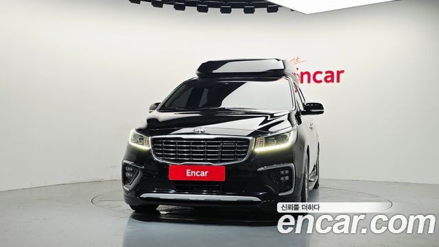 Kia Carnival 9-Seater Hi-Limousine Noblesse Special 2019 — фото 3