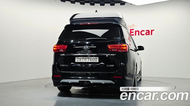 Kia Carnival 9-Seater Hi-Limousine Noblesse Special 2019 — фото 4