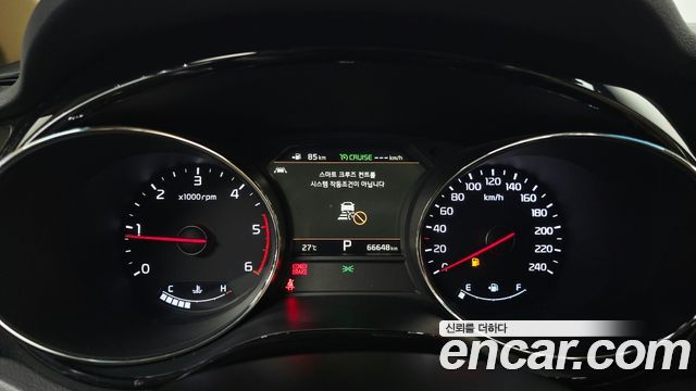 Kia Carnival 9-Seater Hi-Limousine Noblesse Special 2019 — фото 8