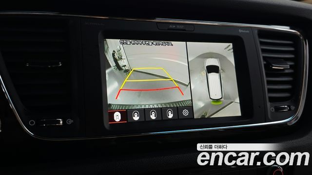 Kia Carnival 9-Seater Hi-Limousine Noblesse Special 2019 — фото 19