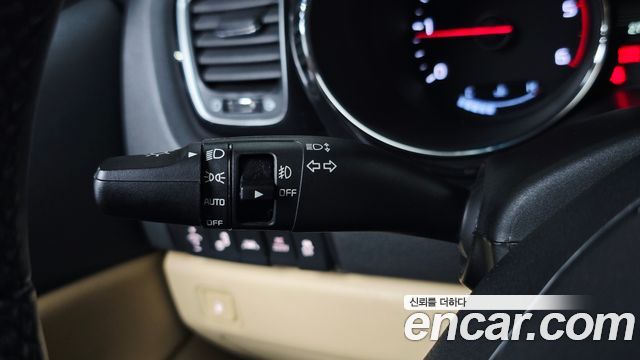Kia Carnival 9-Seater Hi-Limousine Noblesse Special 2019 — фото 43