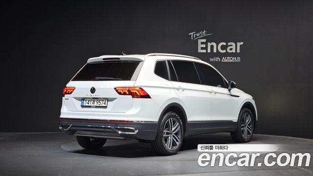 Volkswagen Tiguan Allspace 2.0 TSI Prestige 2024 — фото 2