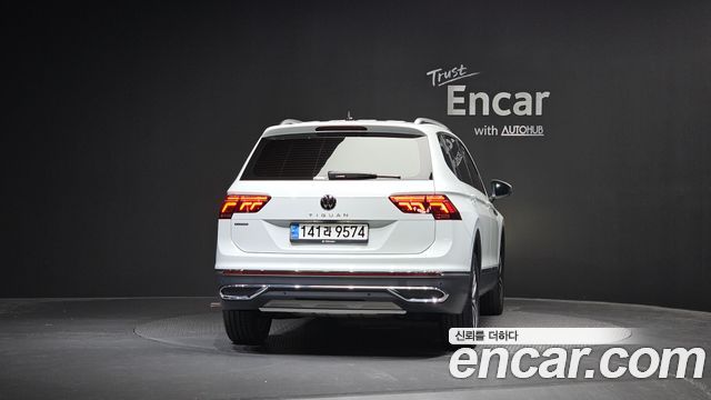 Volkswagen Tiguan Allspace 2.0 TSI Prestige 2024 — фото 4