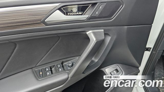 Volkswagen Tiguan Allspace 2.0 TSI Prestige 2024 — фото 18