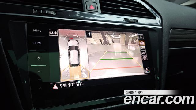 Volkswagen Tiguan Allspace 2.0 TSI Prestige 2024 — фото 32