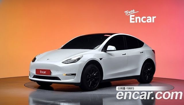 Tesla Model Y Long Range AWD 2022 — фото 11