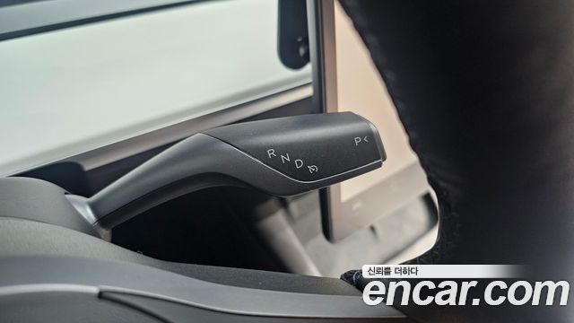 Tesla Model Y Long Range AWD 2022 — фото 9