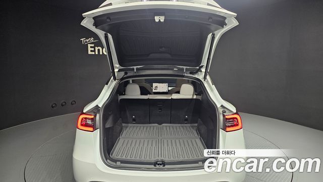 Tesla Model Y Long Range AWD 2022 — фото 48