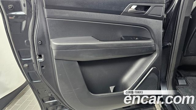 KG Mobility (SsangYong) Rexton Sports Khan Diesel 2.2 4WD Wild 2024 — фото 31