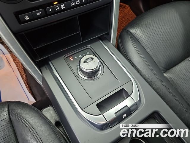 Land Rover Discovery Sport 2.0 TD4 SE 2019 — фото 6