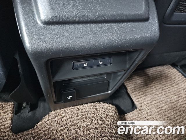 Land Rover Discovery Sport 2.0 TD4 SE 2019 — фото 10