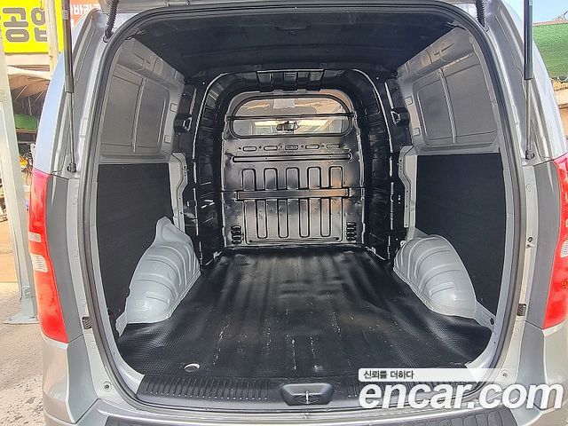Hyundai Grand Starex Van 5-Seater Modern 2021 — фото 22
